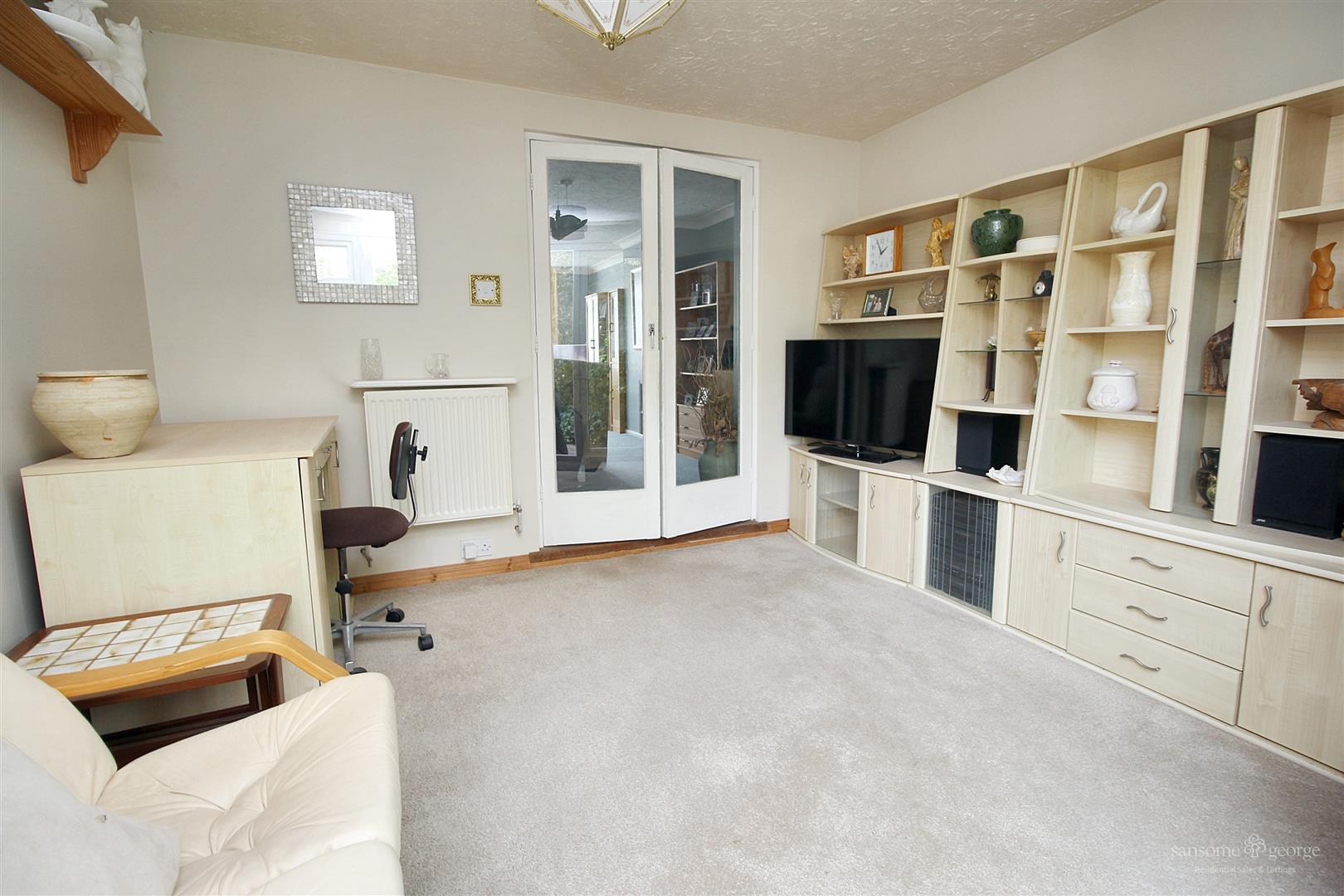 Warborough Avenue, Tilehurst, Reading